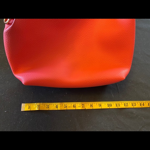 Leather tote with cosmetic bag set - Picture 6 of 7